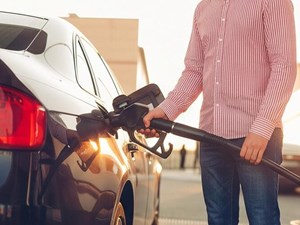 6 errores que acortan la vida útil de su motor al repostar