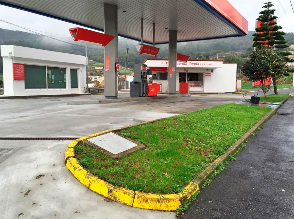 Gasolinera con tienda en Pontevedra